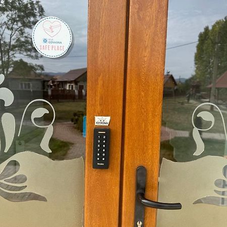 Camere De Inchiriat Hatuica Zewnętrze zdjęcie