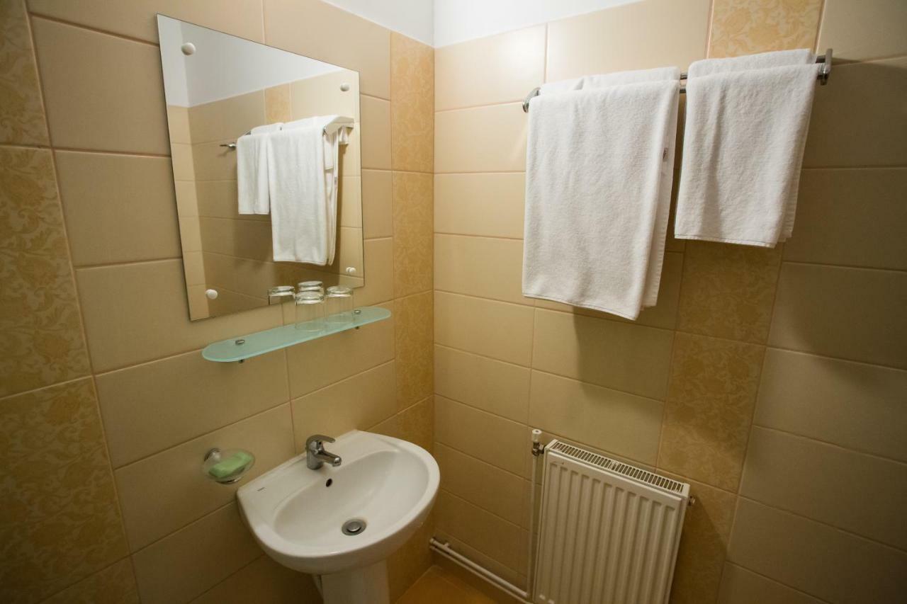 Camere De Inchiriat Hatuica Zewnętrze zdjęcie