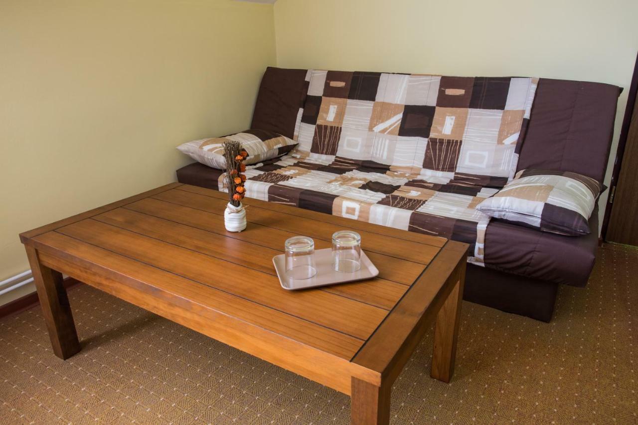 Camere De Inchiriat Hatuica Zewnętrze zdjęcie