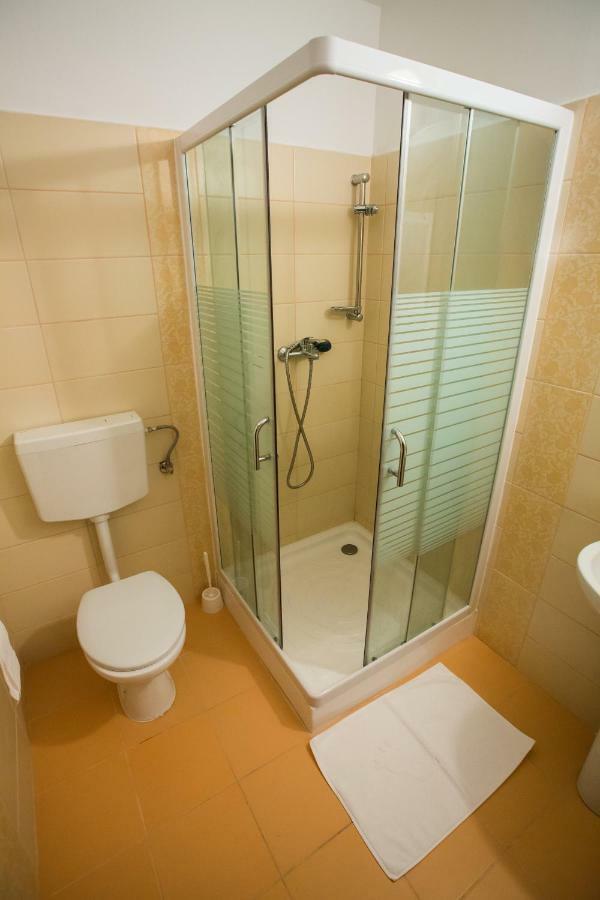 Camere De Inchiriat Hatuica Zewnętrze zdjęcie